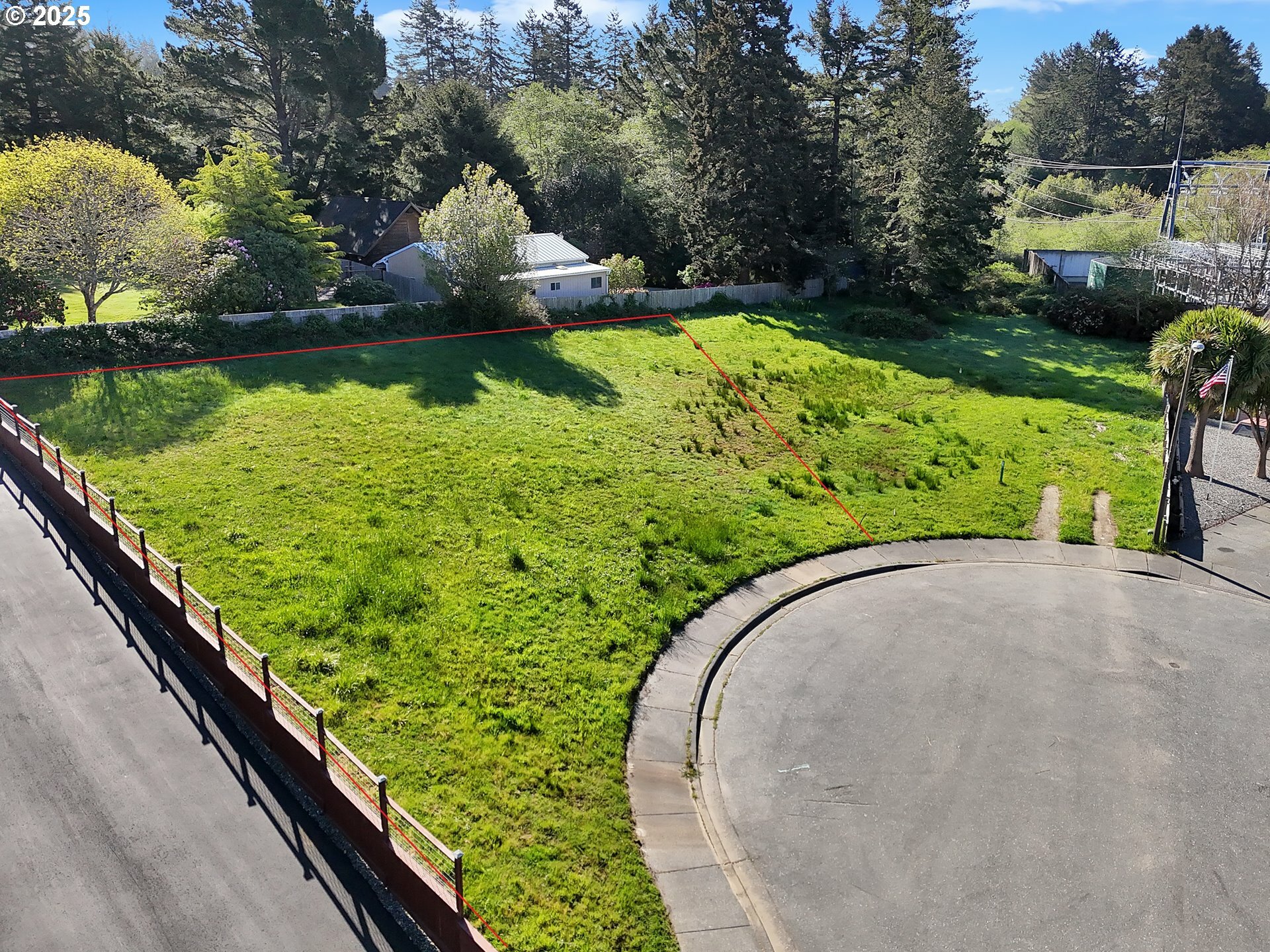 Property Photo:  6923 Oakwood Ct  OR 97415 