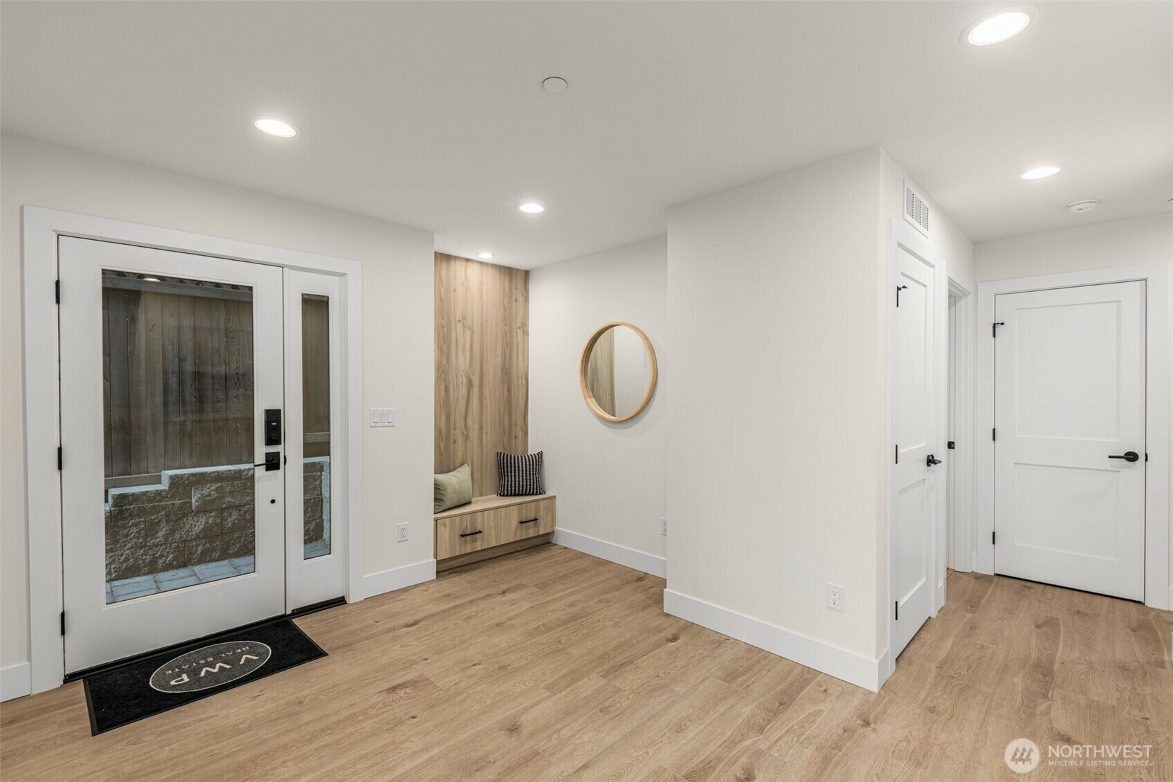 Property Photo: 560 Lee Street WA 98109