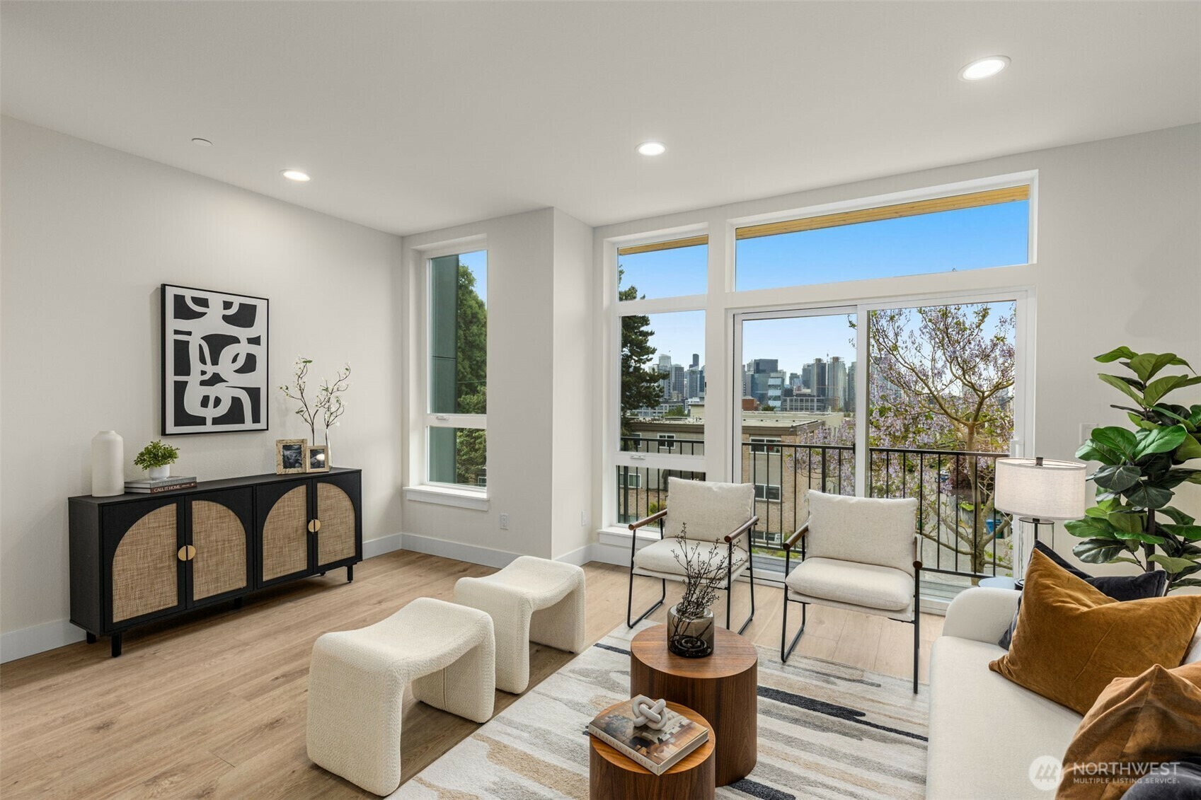 Property Photo: 560 Lee Street WA 98109