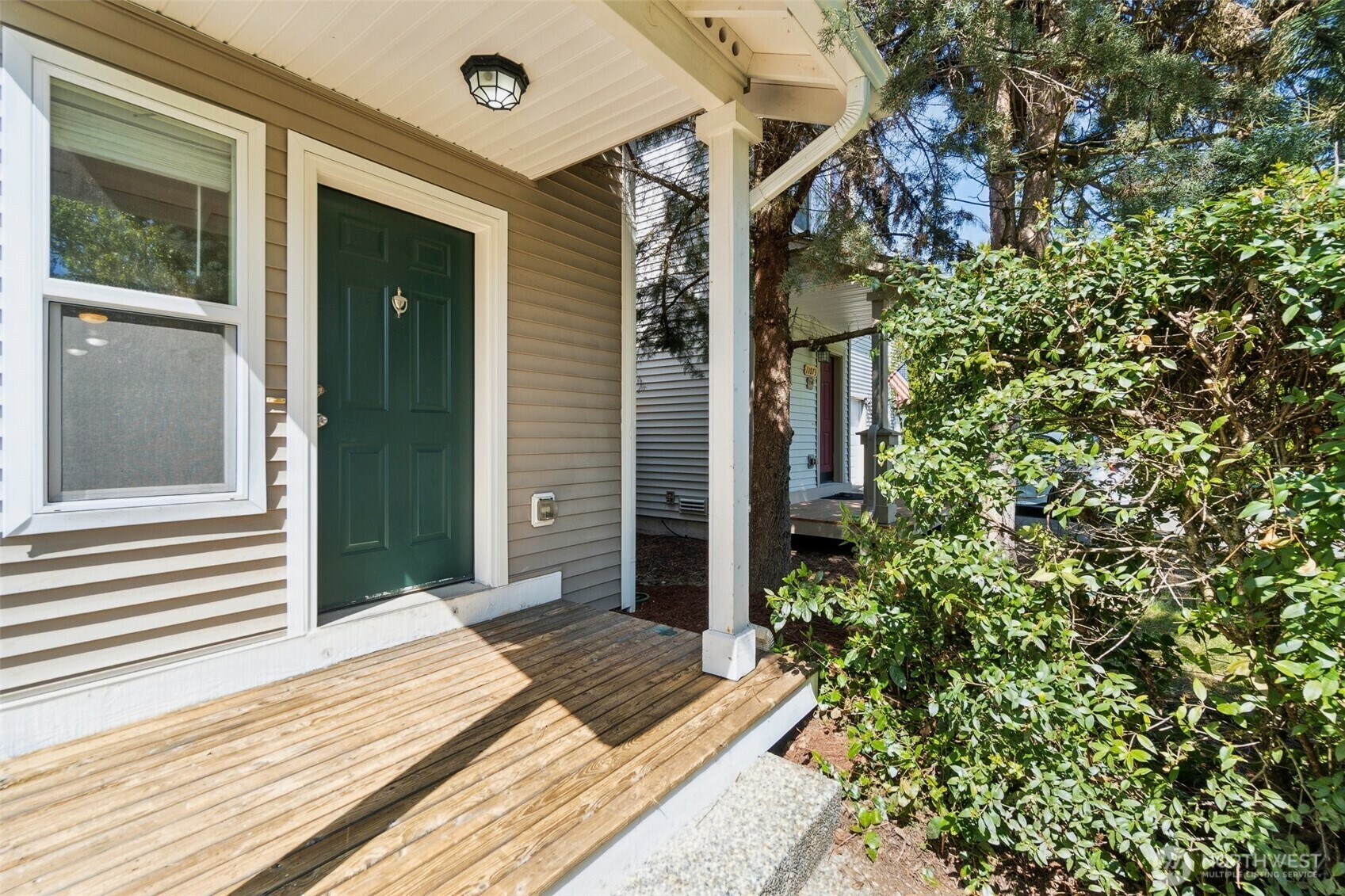 Property Photo: 11067 Elliston Way NE WA 98053