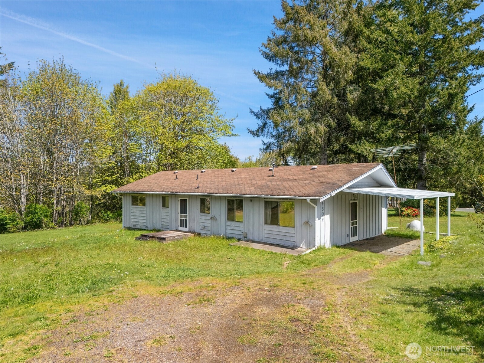 Property Photo: 450 N Schoolhouse Hill Road WA 98548