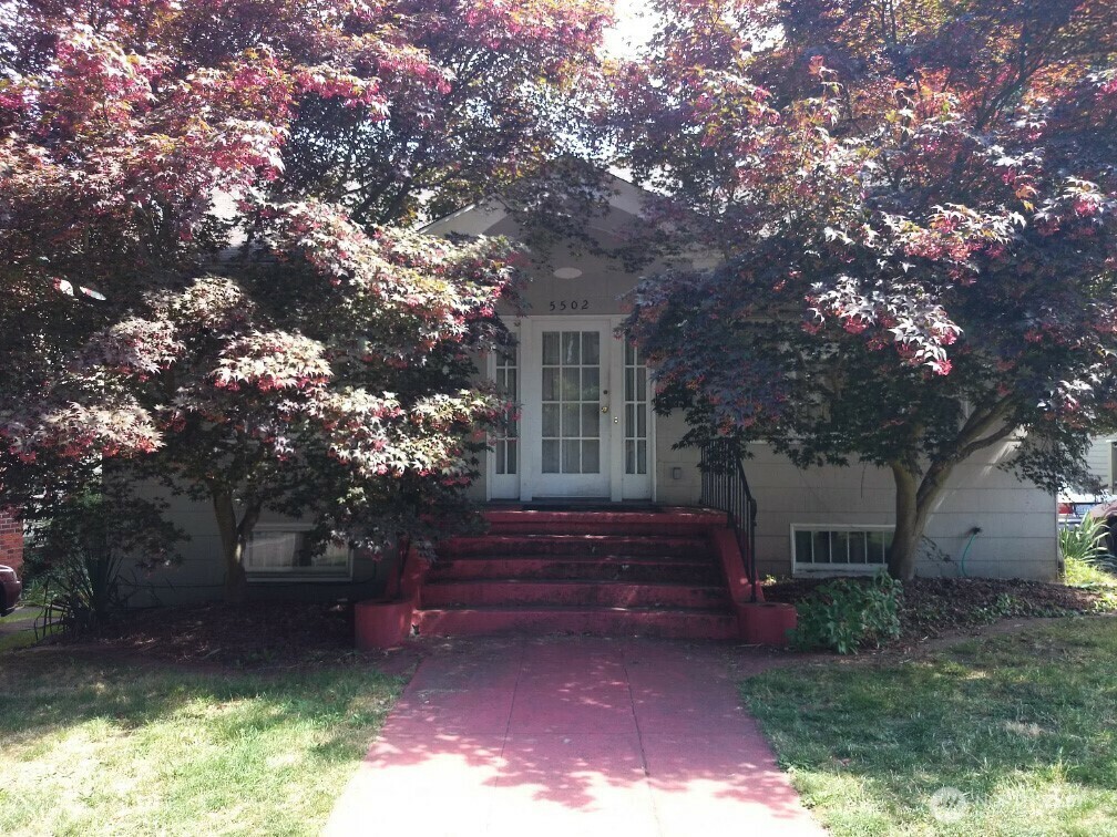 5502  20th Avenue NE  Seattle WA 98105 photo
