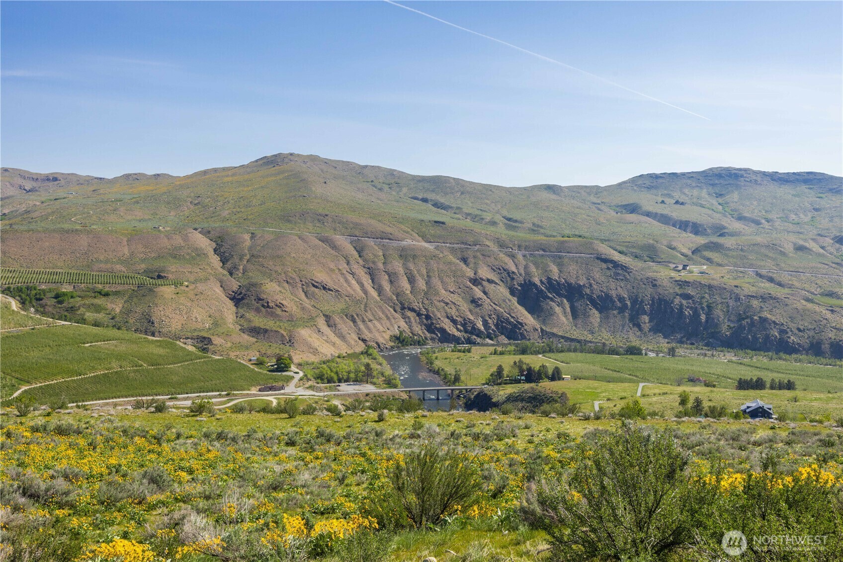 Property Photo: 435 Hwy 153 5 WA 98846