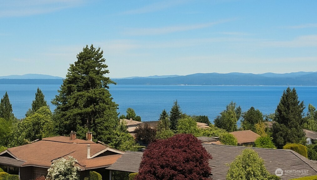 Property Photo: 1140 Edmonds Street WA 98020