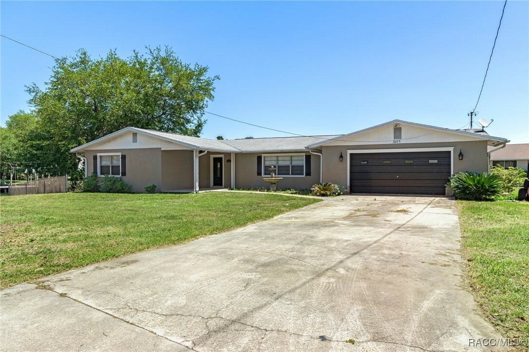 Property Photo: 3925 N Nokomis Point FL 34428