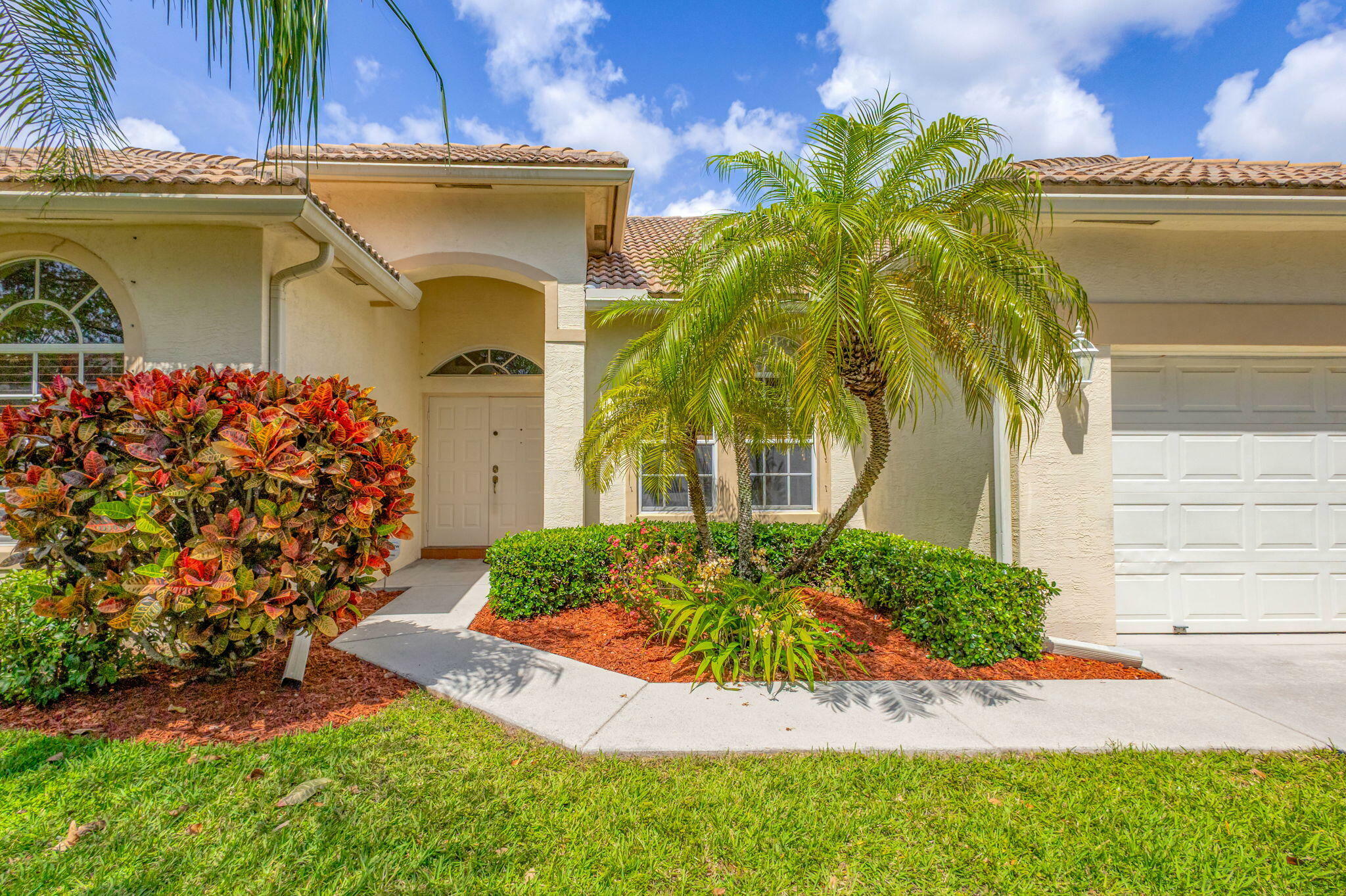 Property Photo: 225 Blackbird Lane FL 33458