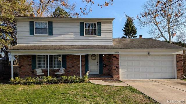 23528 King Drive  Clinton Twp MI 48035 photo