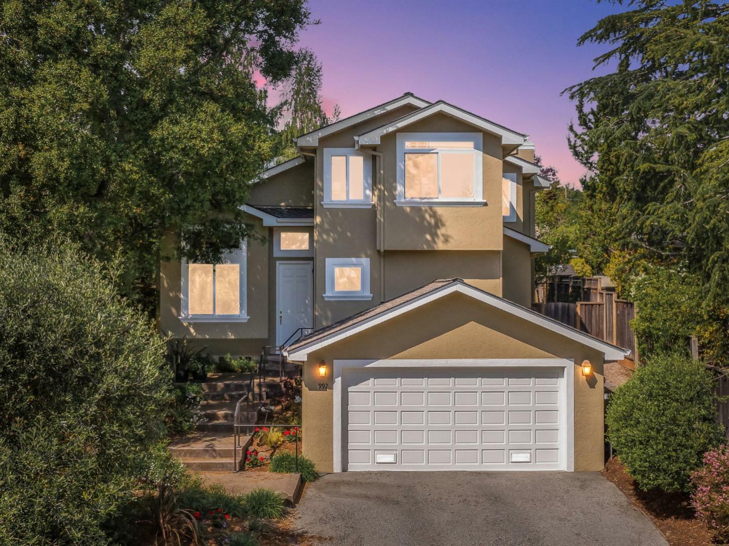 Property Photo: 992 Lakeview Way CA 94062