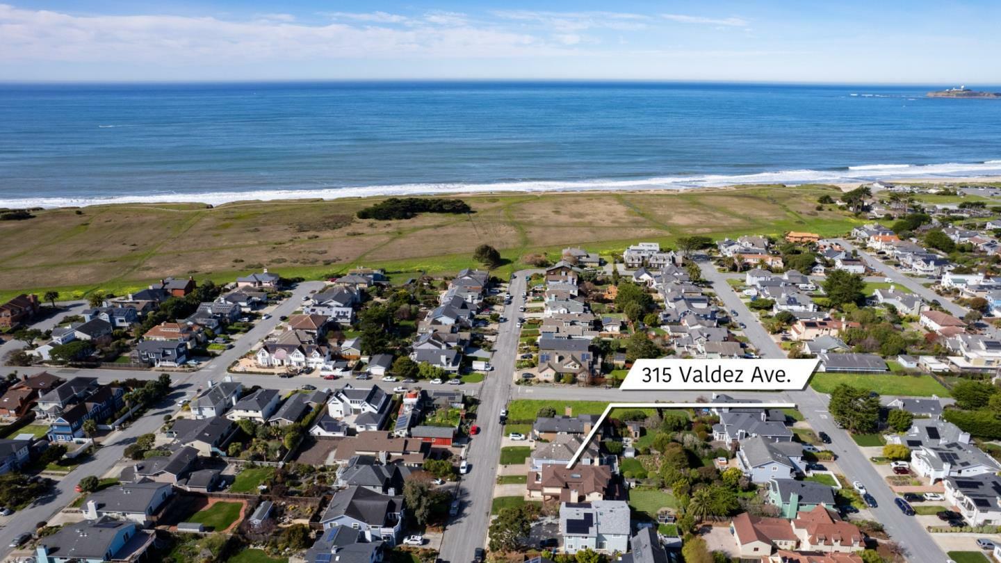 315 Valdez Avenue  Half Moon Bay CA 94019 photo