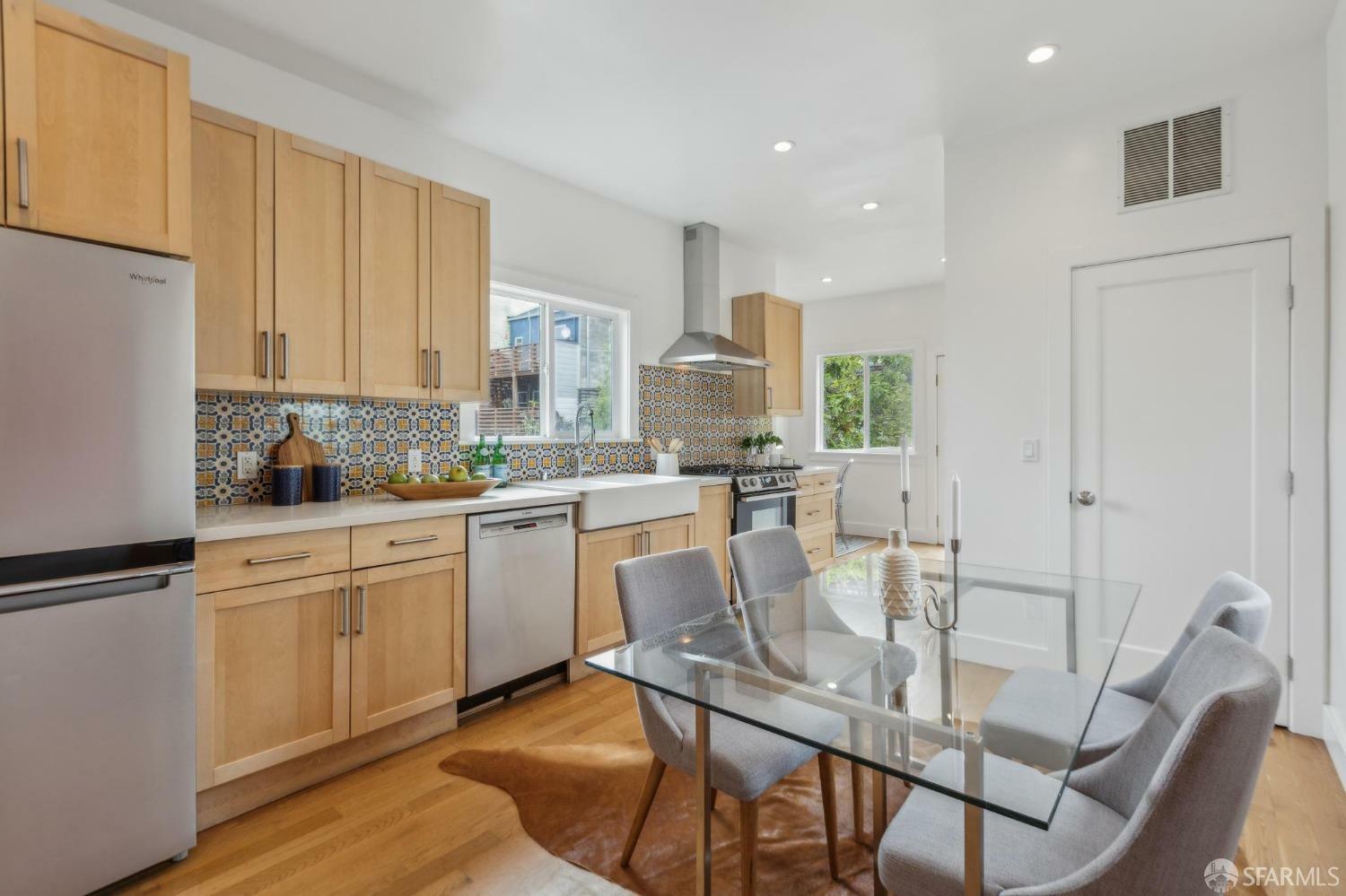 Property Photo: 122-124 Banks Street CA 94110