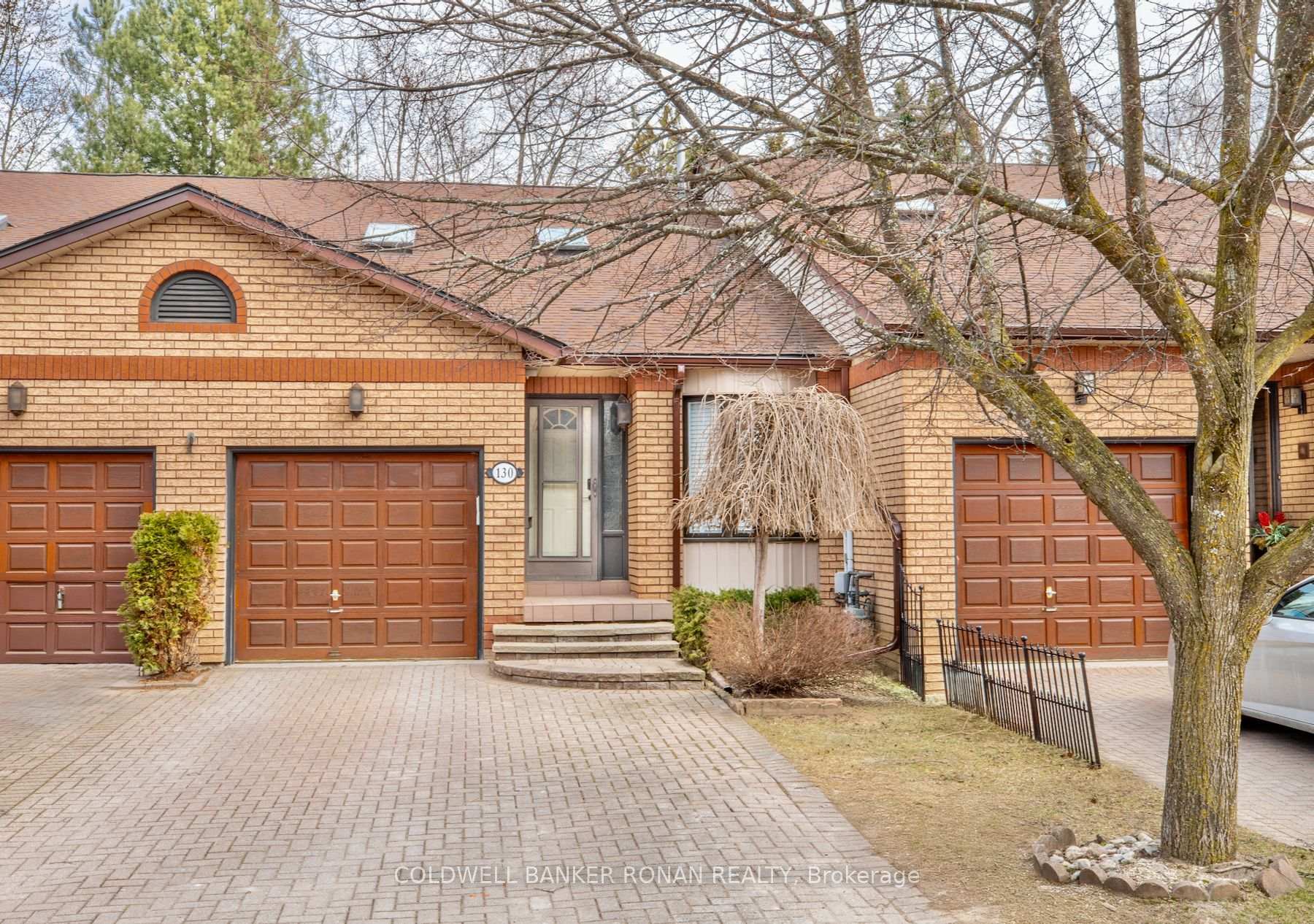 Photo de la propriété: 130 Green Briar Road ON L9R 1S2