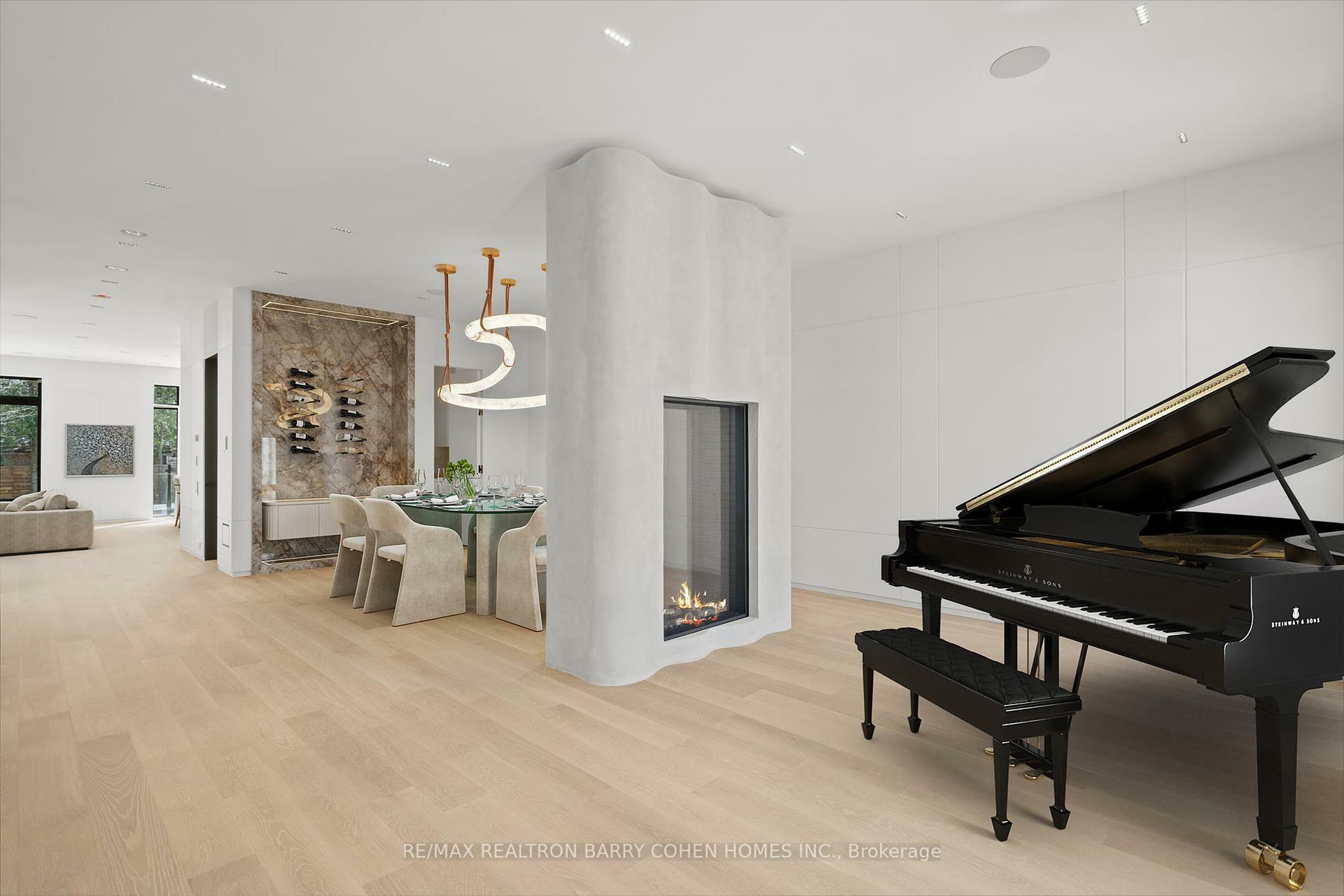 Property Photo: 595 Broadway Avenue ON M4G 2S4