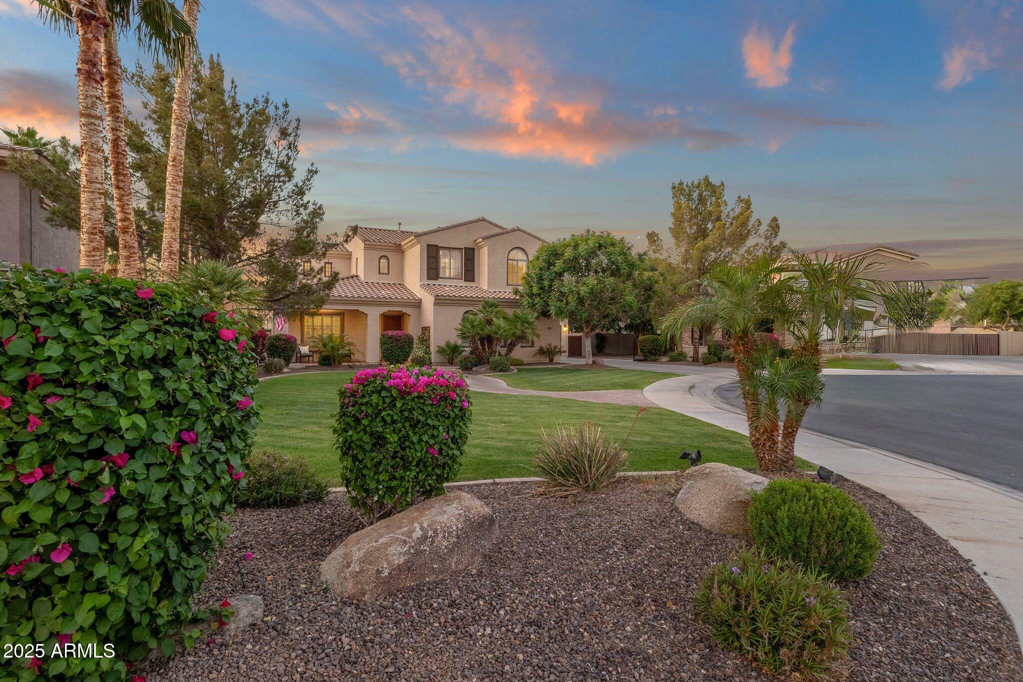 Property Photo: 1356 E Flamingo Court AZ 85297