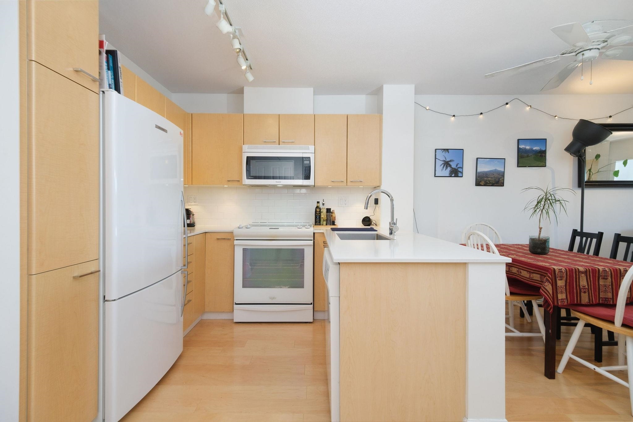 Property Photo: 1989 Dunbar Street 406 BC V6R 4R5