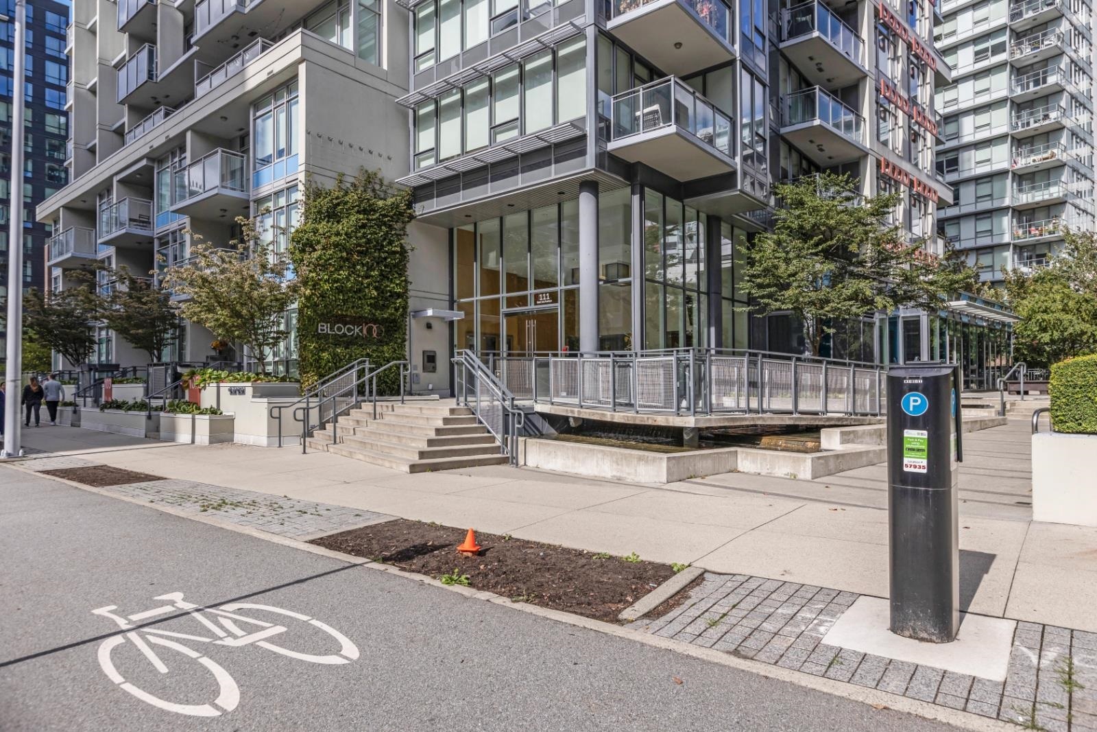 Property Photo: 111 E 1st Avenue 1801 BC V6A 0E9