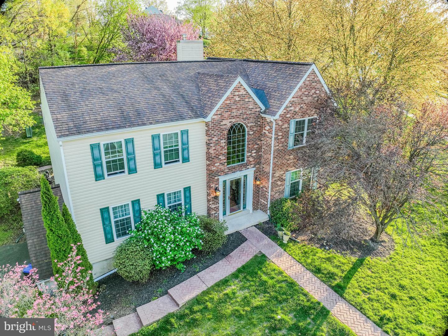 Property Photo: 4211 Tara Circle PA 19061