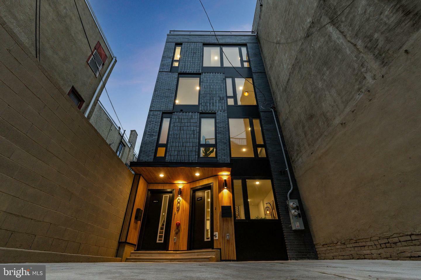 Property Photo: 609 S Orianna Street 1 PA 19147