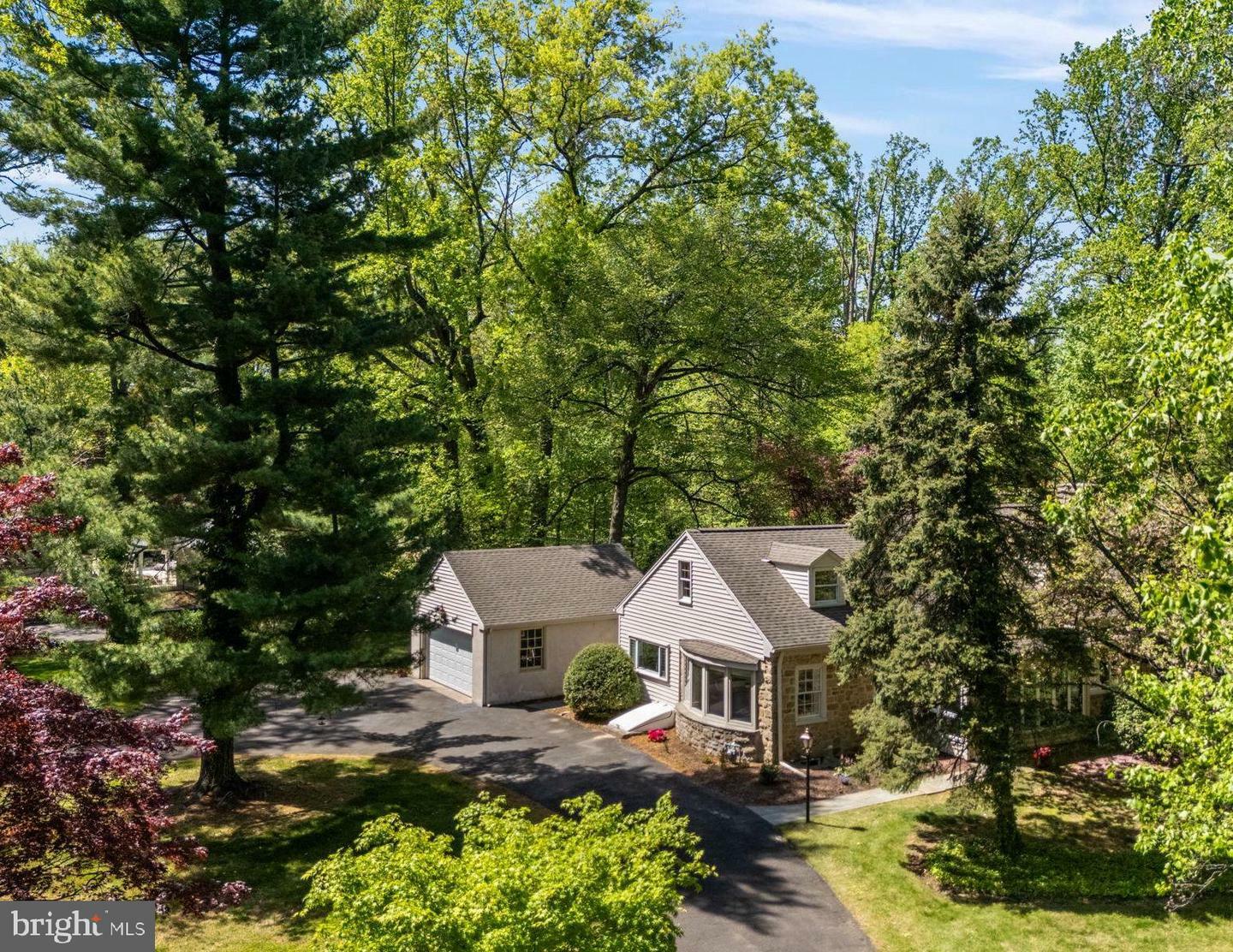 Property Photo: 960 Meetinghouse Road PA 19046