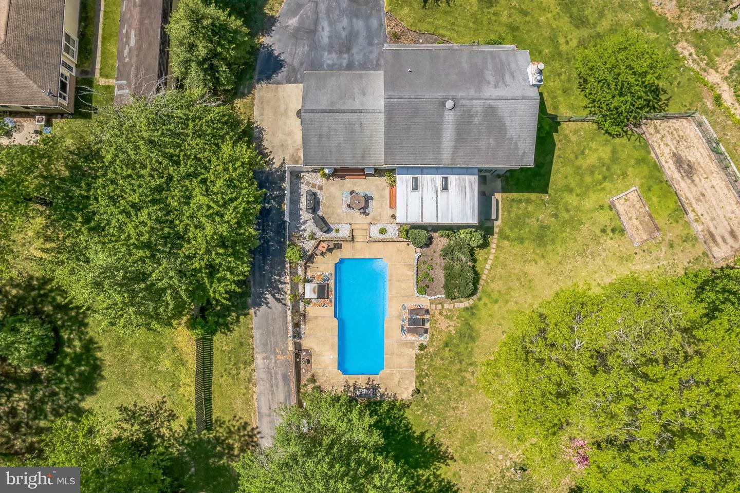 Property Photo: 5476 Huckleberry Drive MD 20617