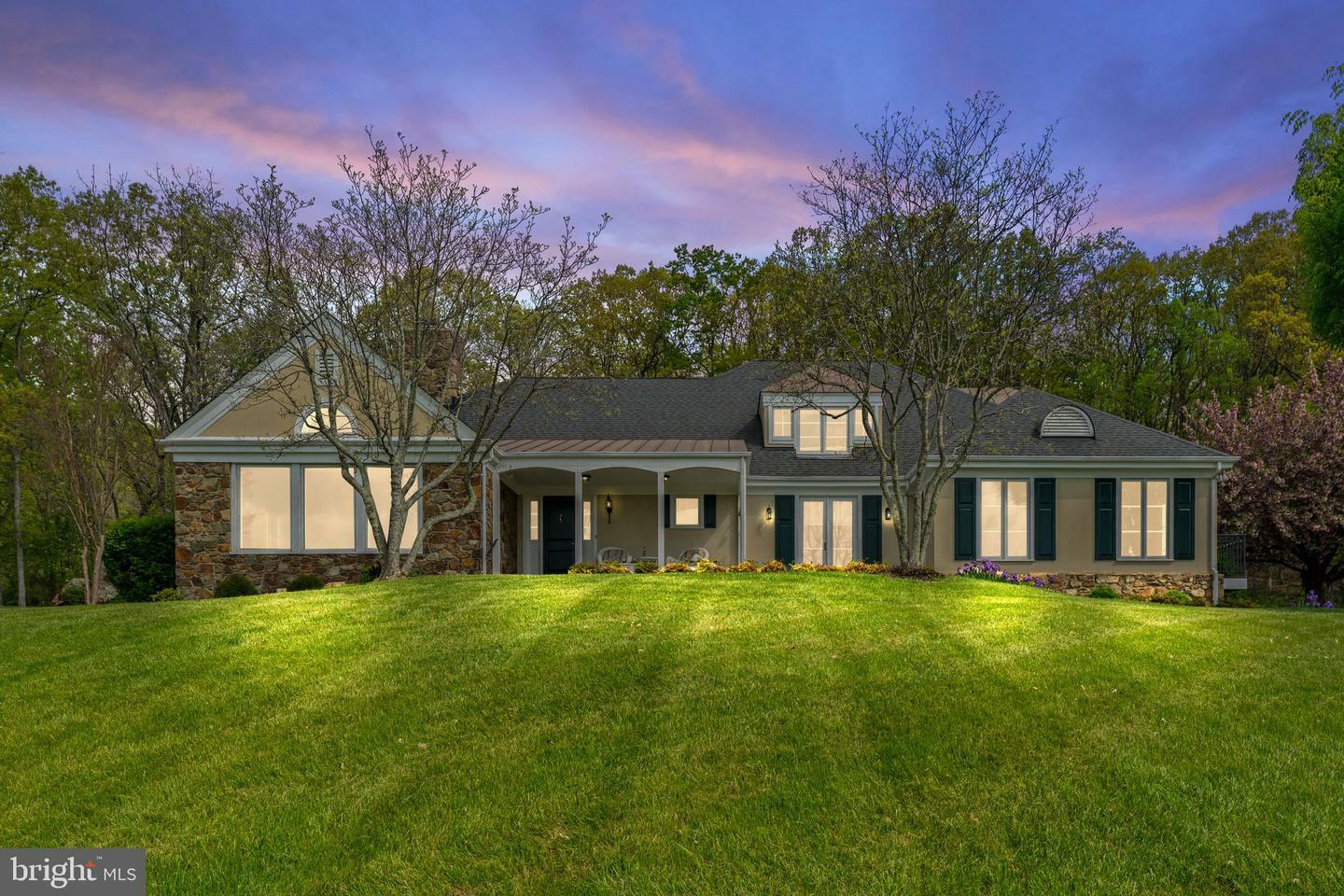 8300 Falcon Glen Road  Warrenton VA 20186 photo