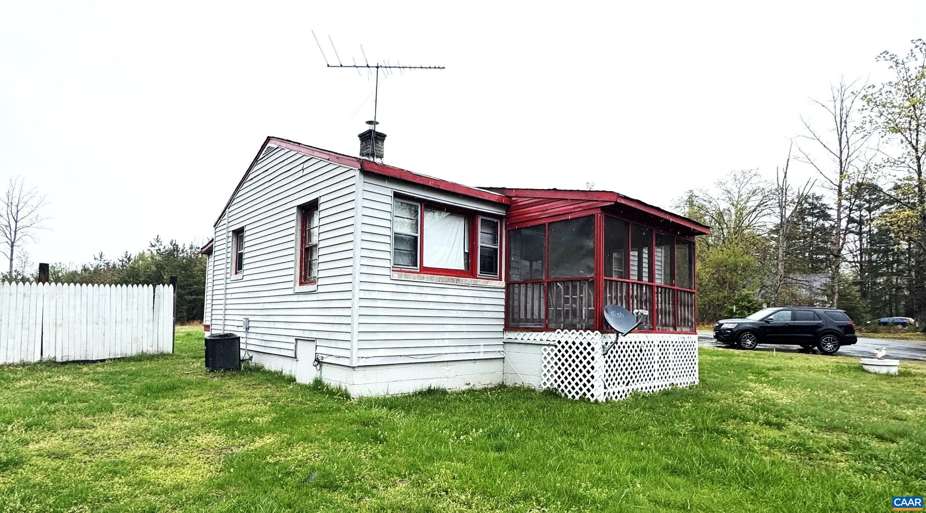 Property Photo: 7625 Venable Rd VA 23084