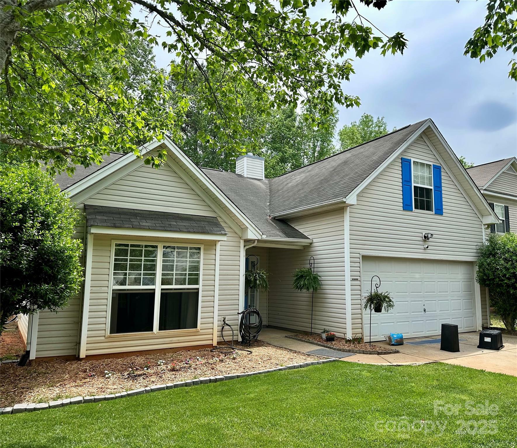Property Photo: 1863 New Castle Drive SC 29707