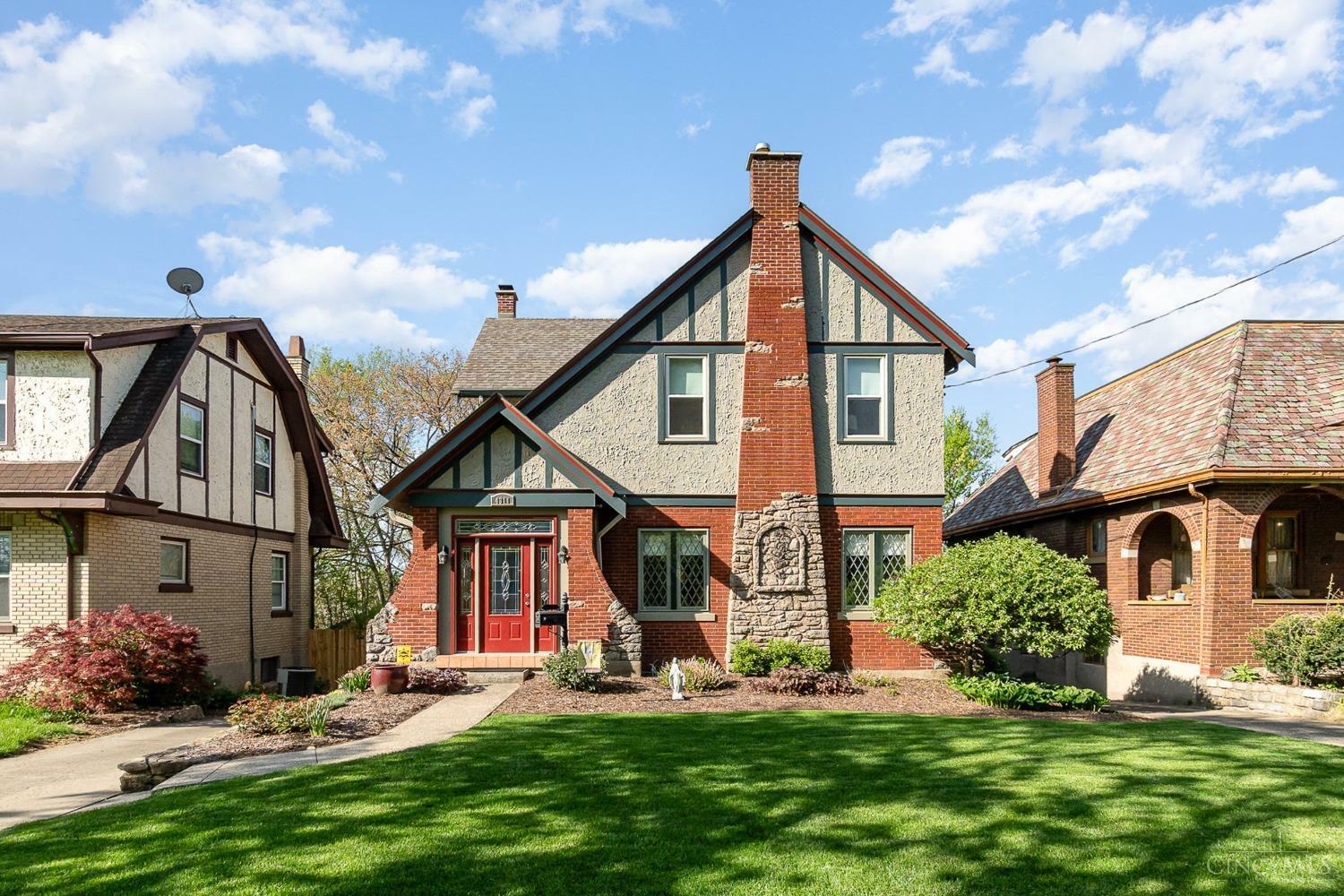 Property Photo: 4311 Ridgeview Avenue OH 45238