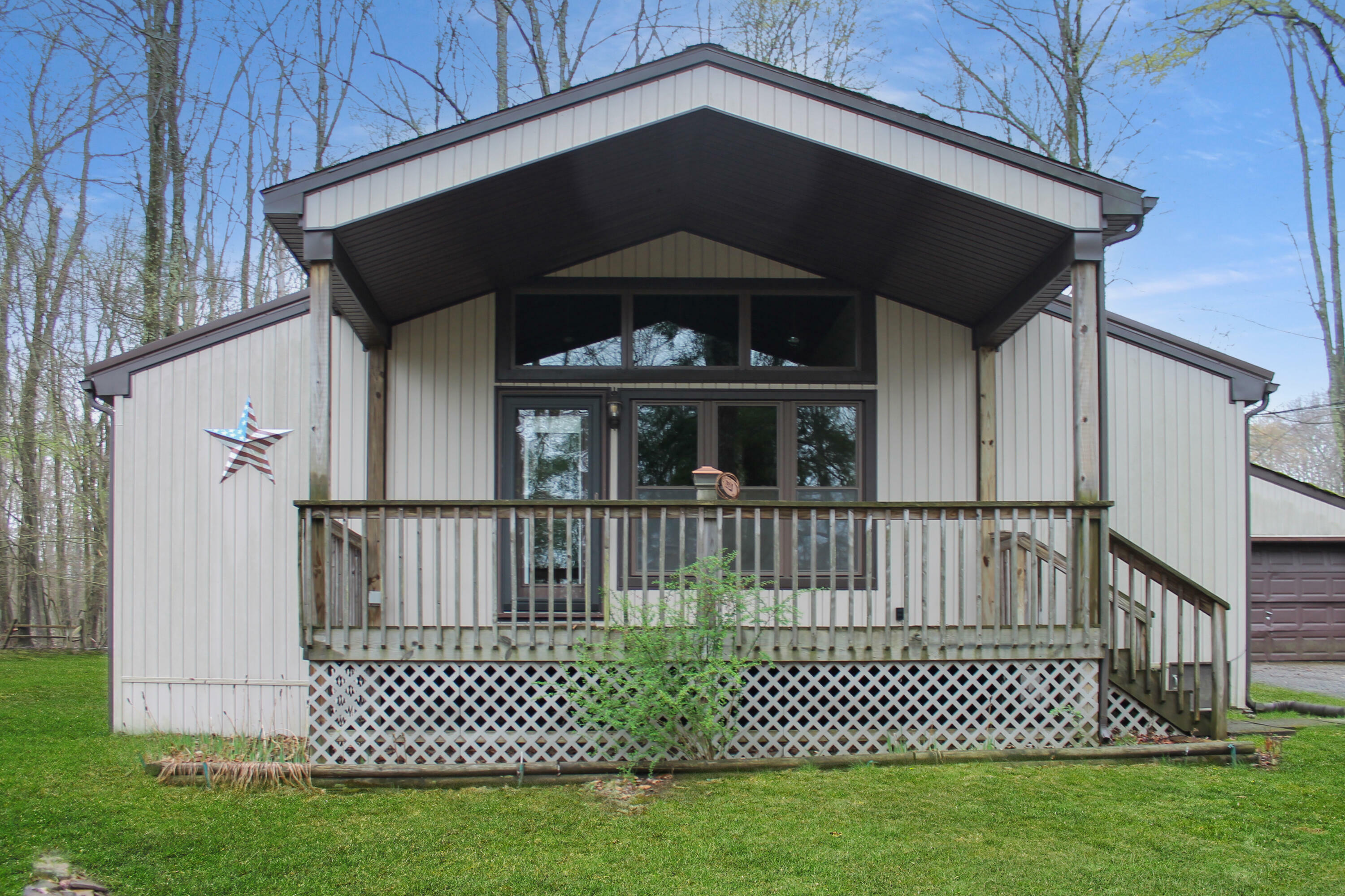 Property Photo: 84 Buccaneer Ln PA 15801
