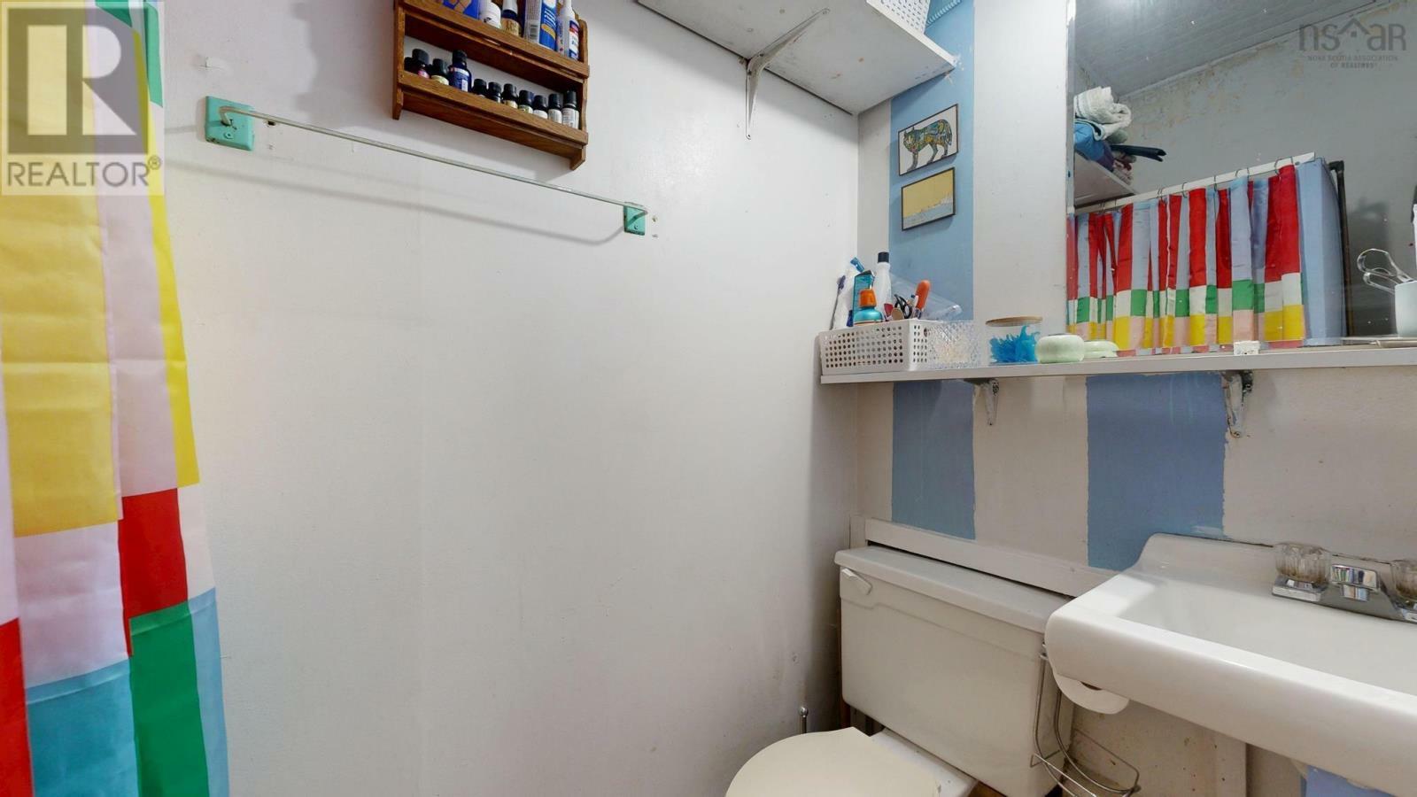 Photo de la propriété: 2683 Fuller Terrace NS B3K 3V9