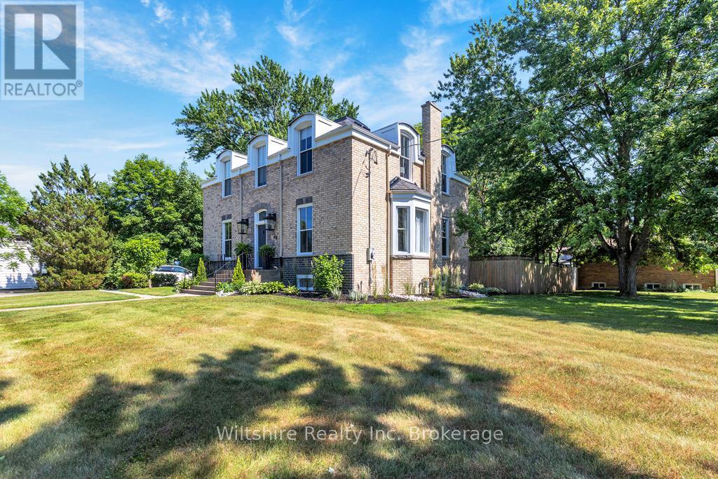 Property Photo: 64 South Street West ON N5H 1R1