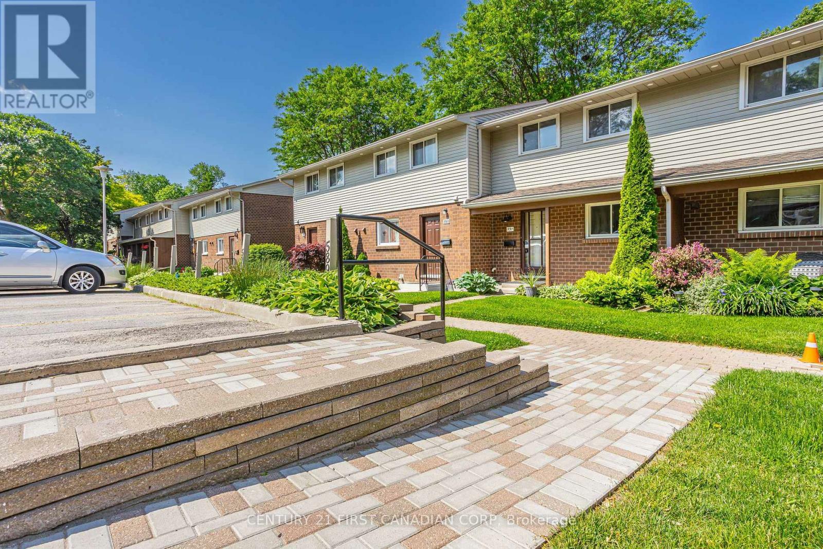 Property Photo: 591 Griffith Street 13 ON N6K 2S5