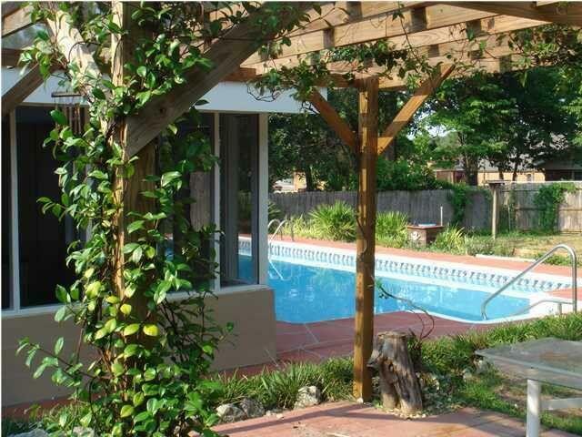 Property Photo:  758 Georgia Street  FL 32536 