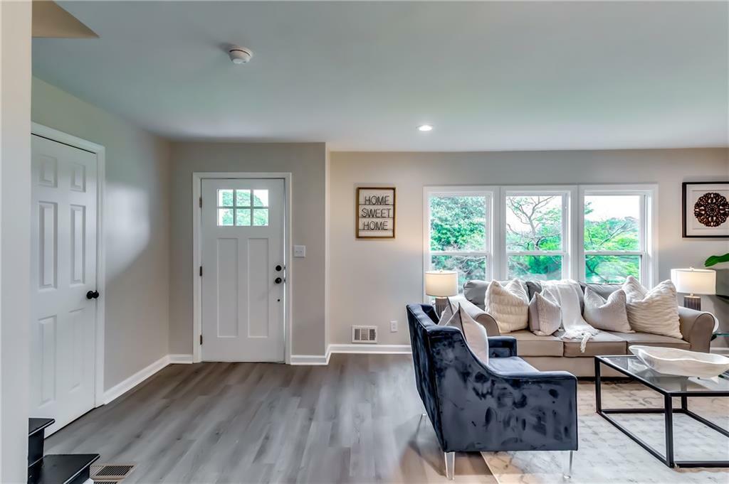 Property Photo: 2932 Valley Ridge Drive GA 30032
