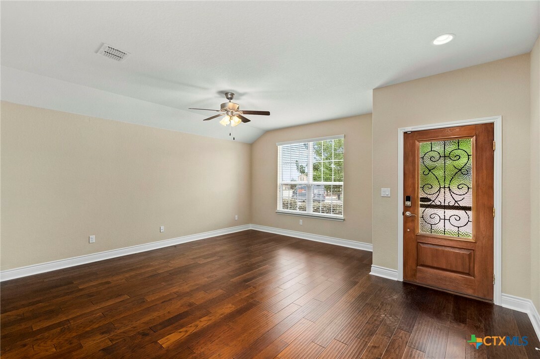 Property Photo: 620 Ridgemeadow Drive TX 78130