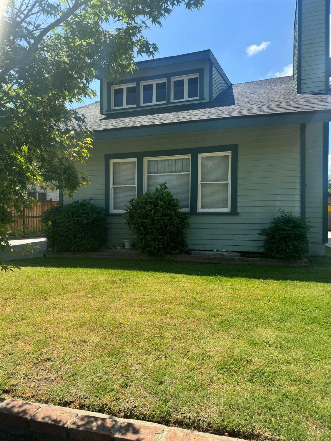 Property Photo:  648 E Elizabeth Street  CA 93728 