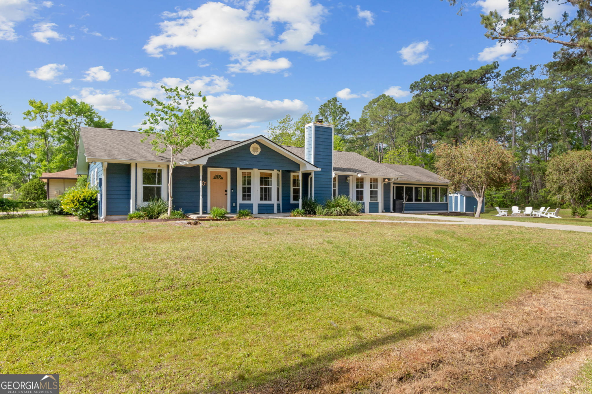 Property Photo: 501 W Hall Street GA 31558