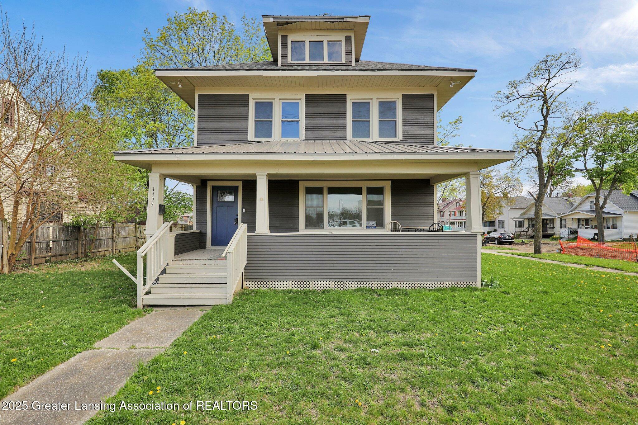 Property Photo: 1127 W Saginaw Street MI 48915