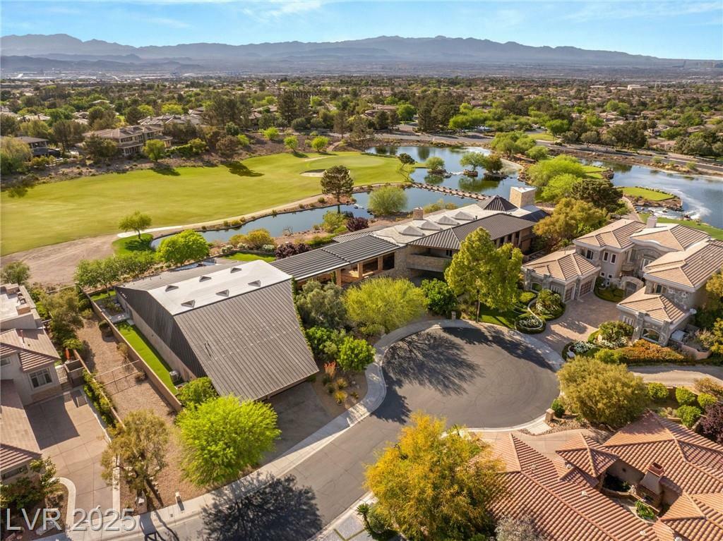 Property Photo: 3 Anthem Pointe Court NV 89052