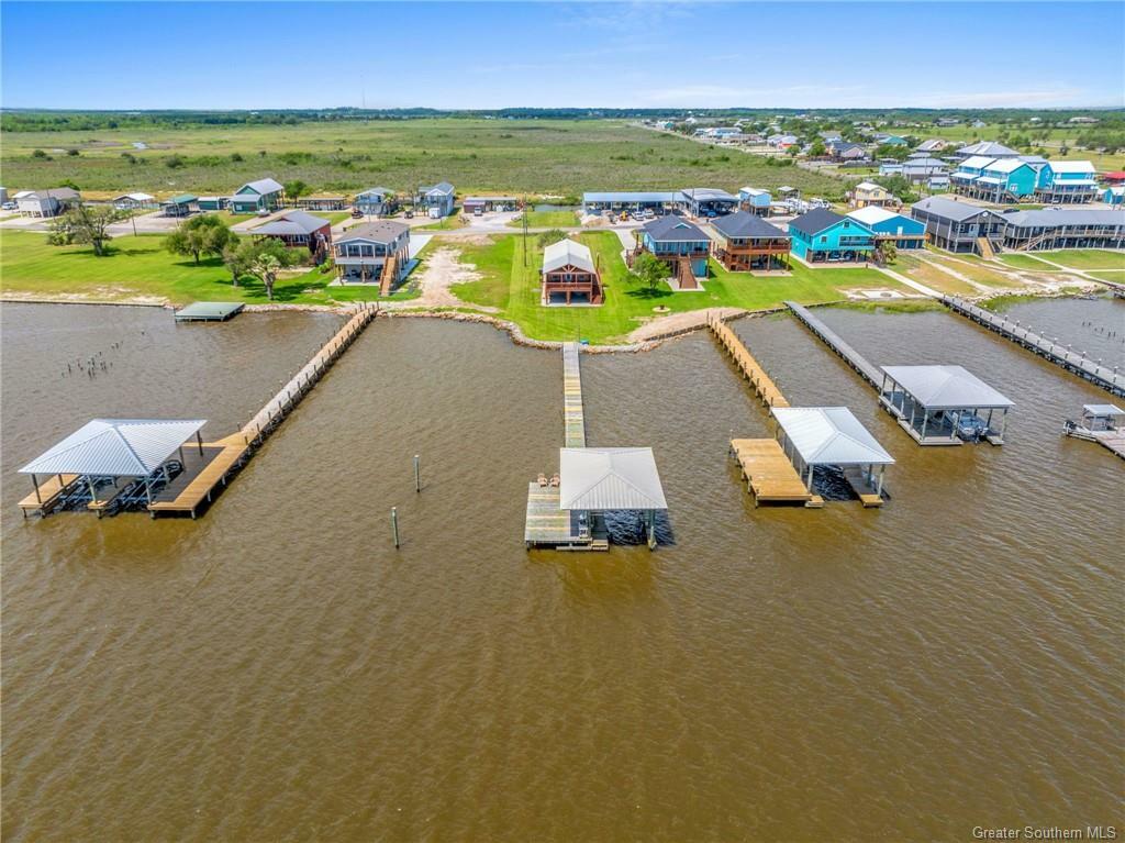 Property Photo: 515 Lake Breeze Road LA 70645