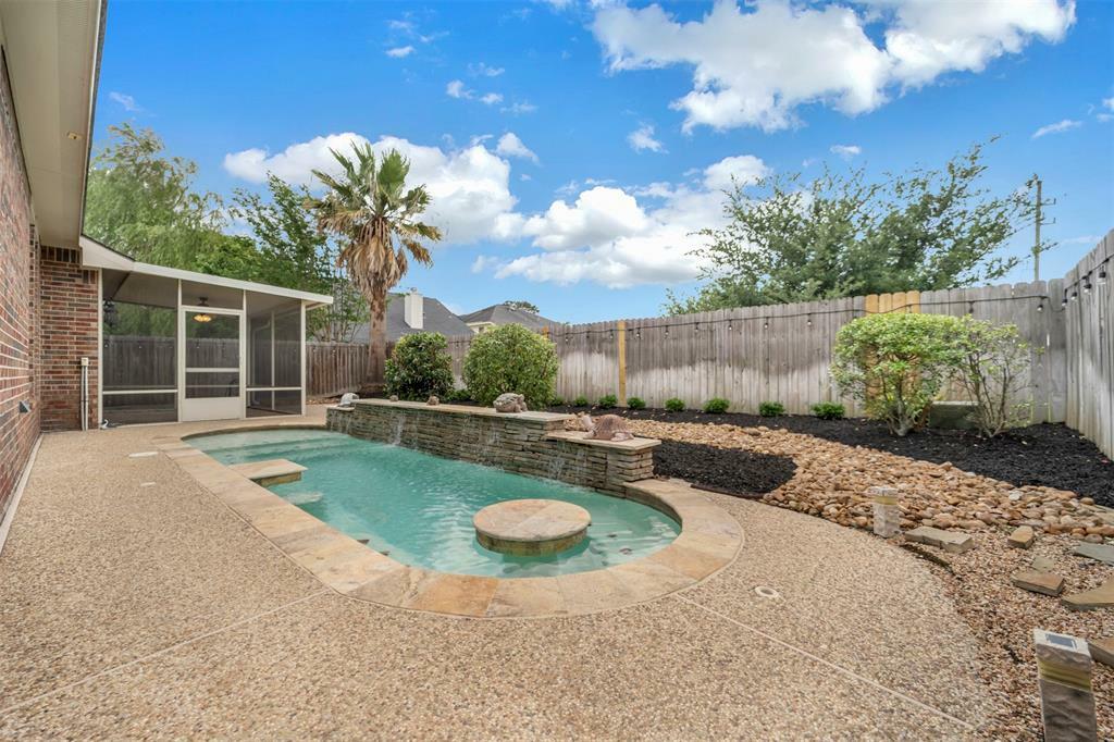 Property Photo: 4319 Countrycrossing Drive TX 77388