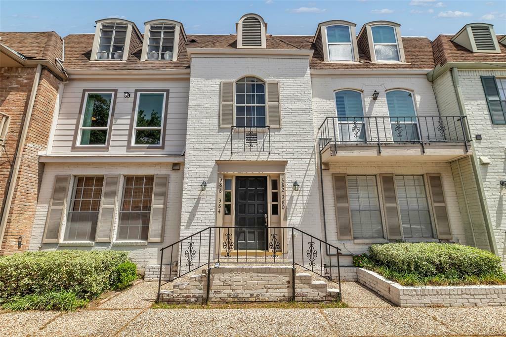 Property Photo: 386 N Post Oak Lane TX 77024