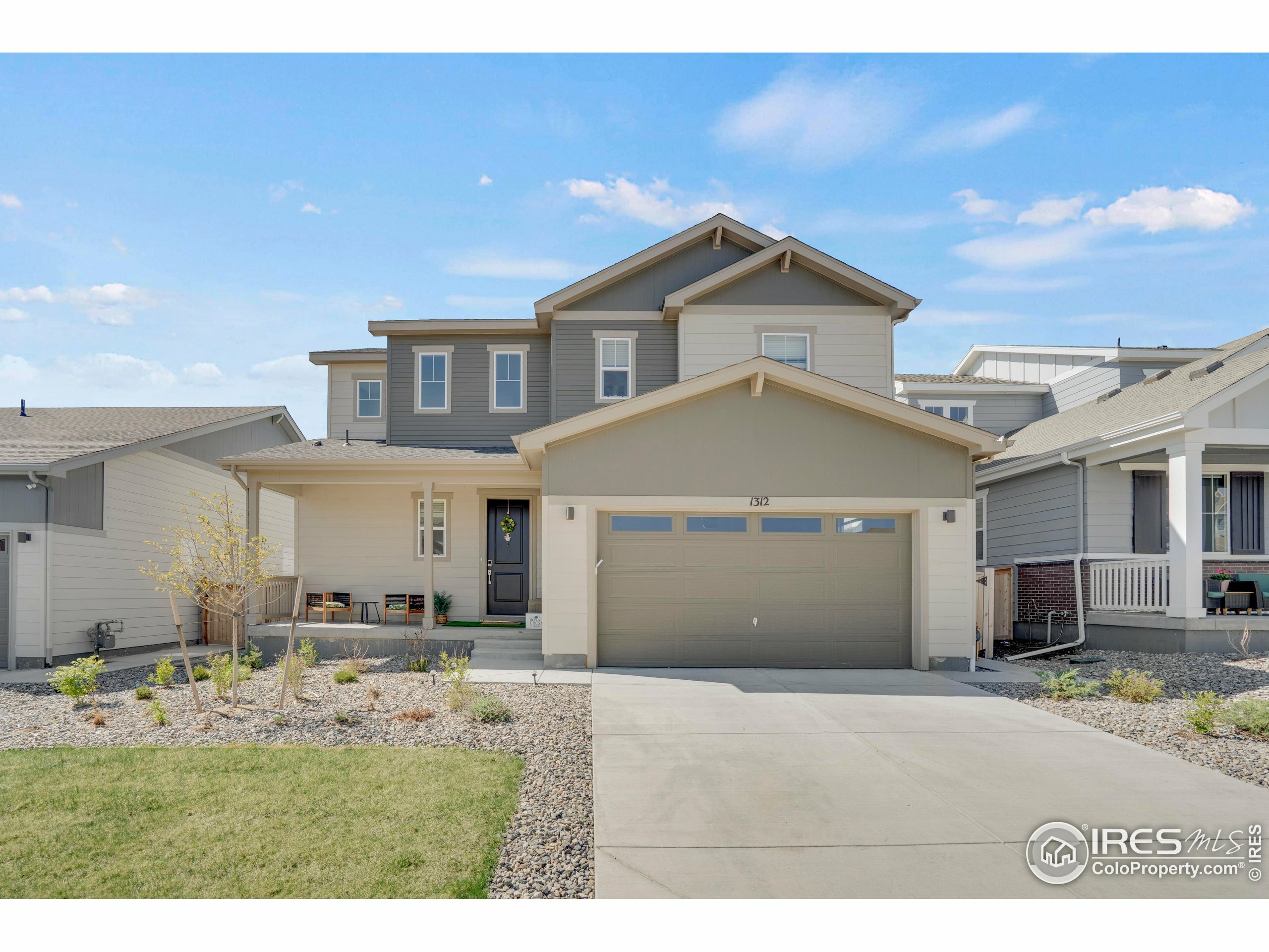 Property Photo: 1312 Loraine Cir S CO 80026
