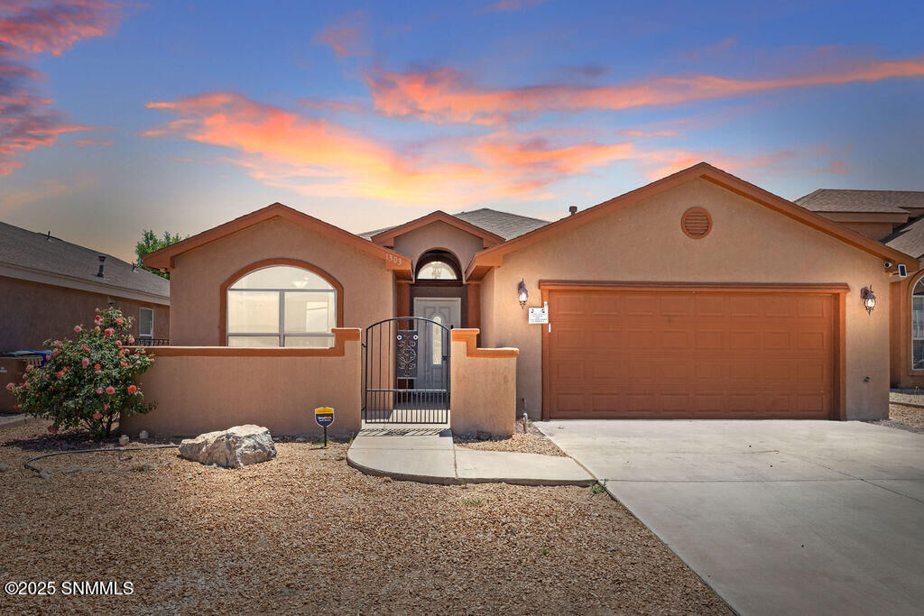Property Photo:  1303 Fountain Loop Loop  NM 88007 