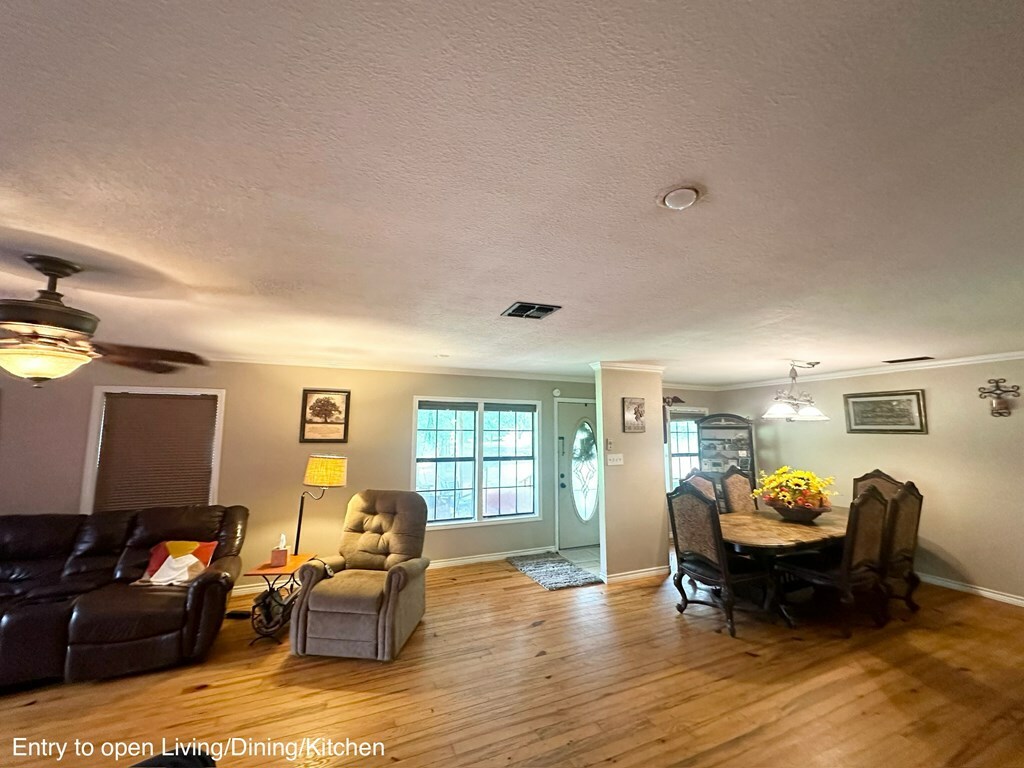 Property Photo:  785 County Road 105  TX 75972 
