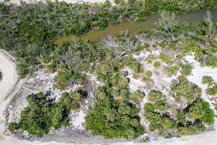 Property Photo:  6170 Rum Cove Drive  FL 33946 