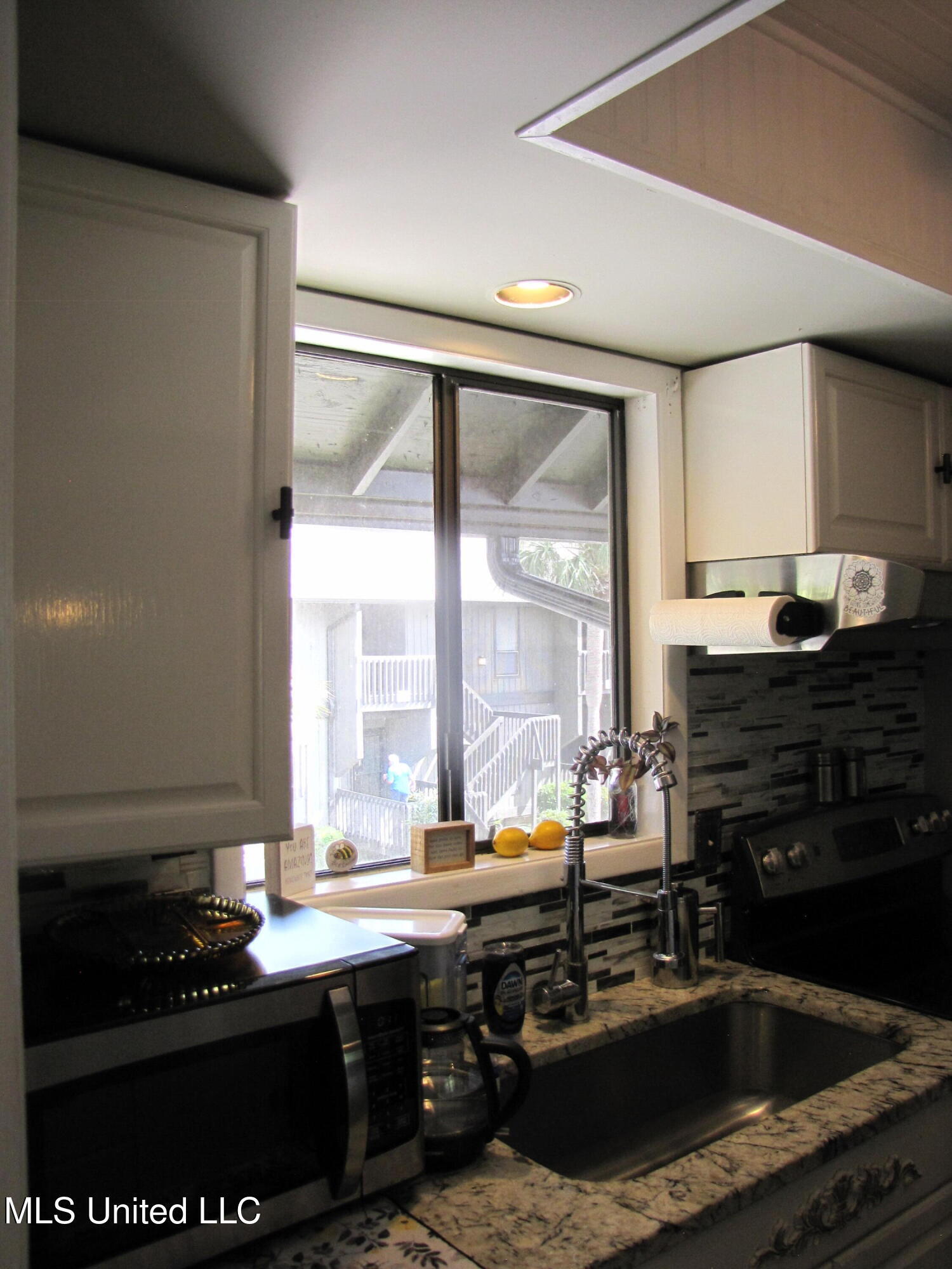 Property Photo: 266 Lanai MS 39525