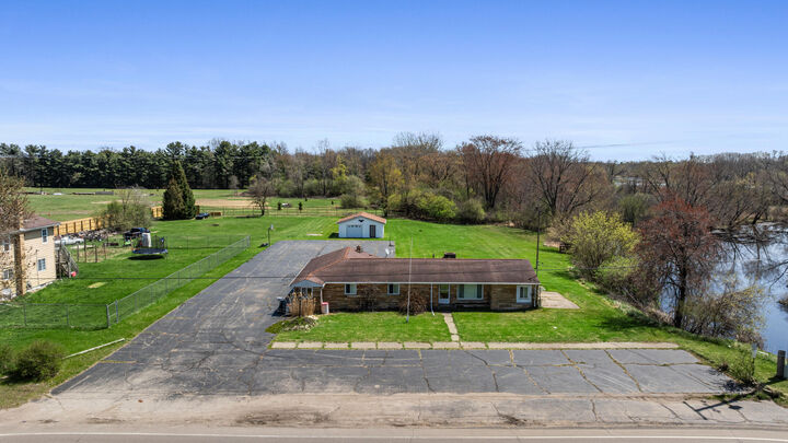 1355 Falahee Road  Jackson MI 49203 photo