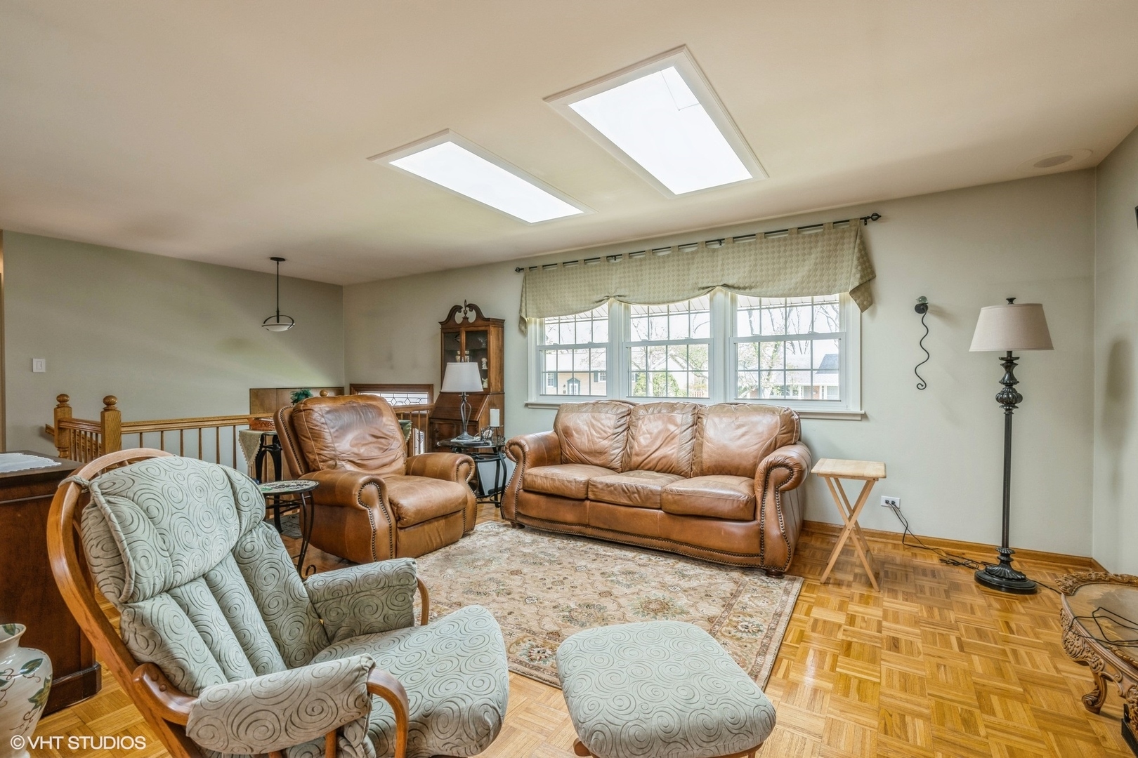 Property Photo: 907 E Schirra Drive IL 60074