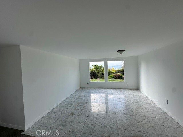 Property Photo: 557 Via Almar Back CA 90274