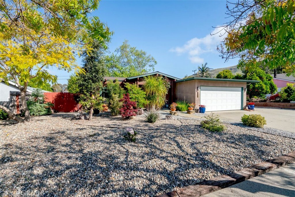 Property Photo:  1336 Fernwood Drive  CA 93401 